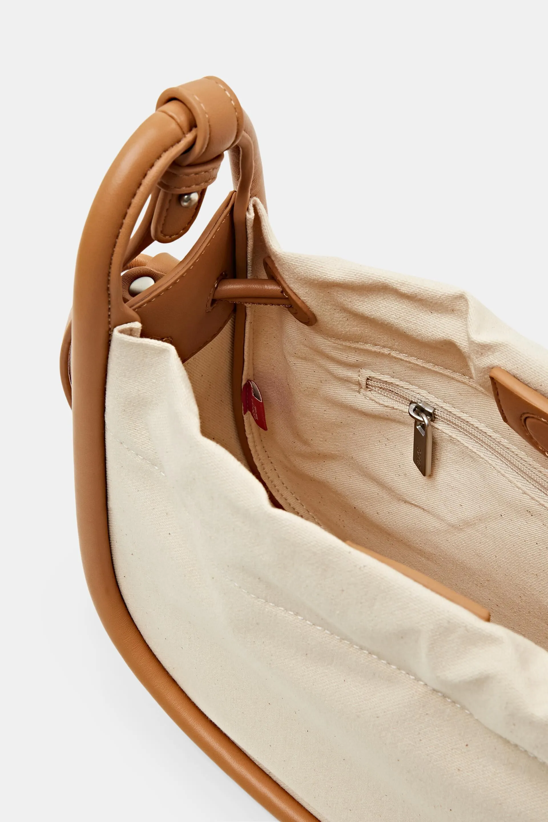 Borsa a tracolla con rifiniture in pelle vegana