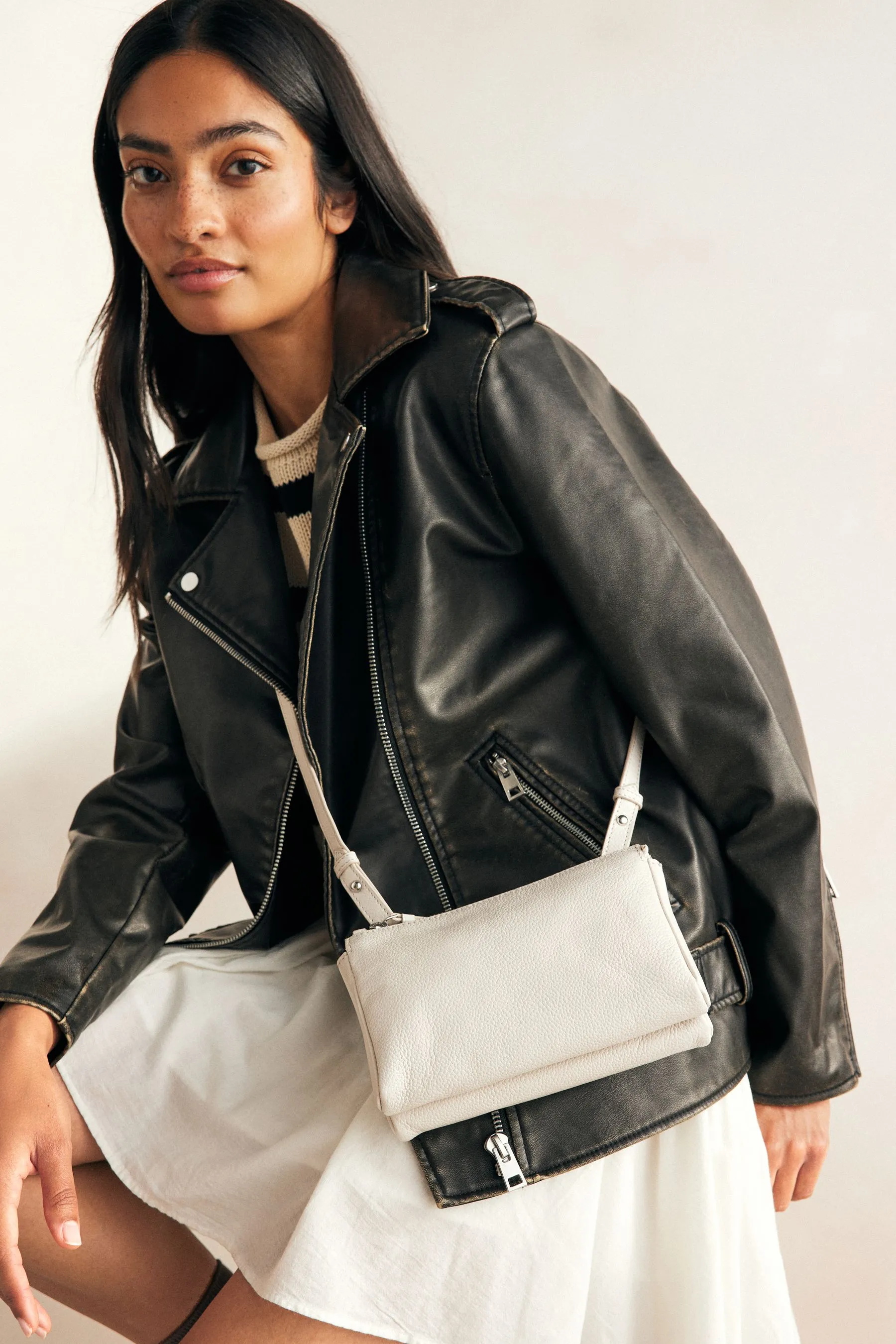 Borsa a tracolla piccola in pelle con zip