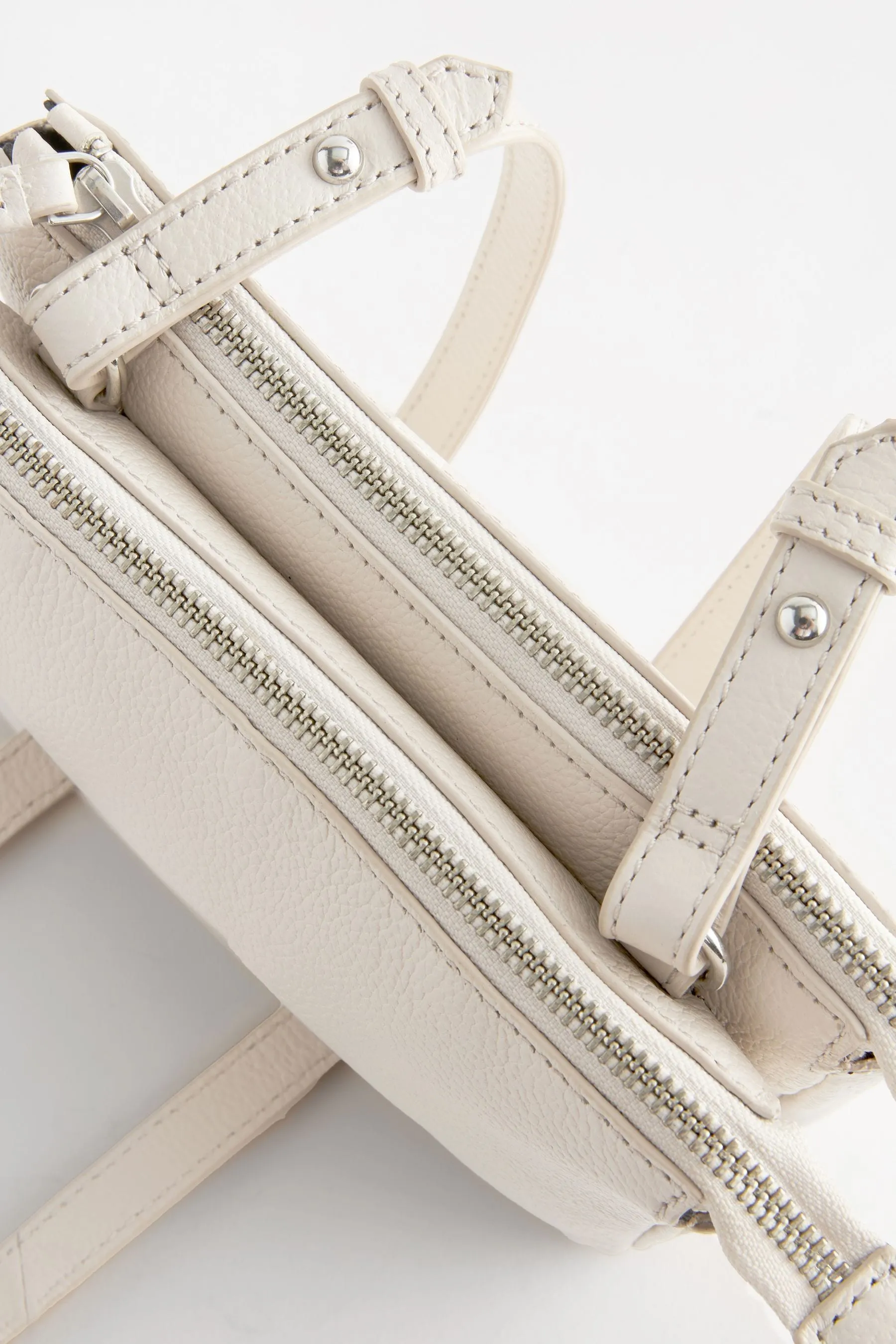 Borsa a tracolla piccola in pelle con zip