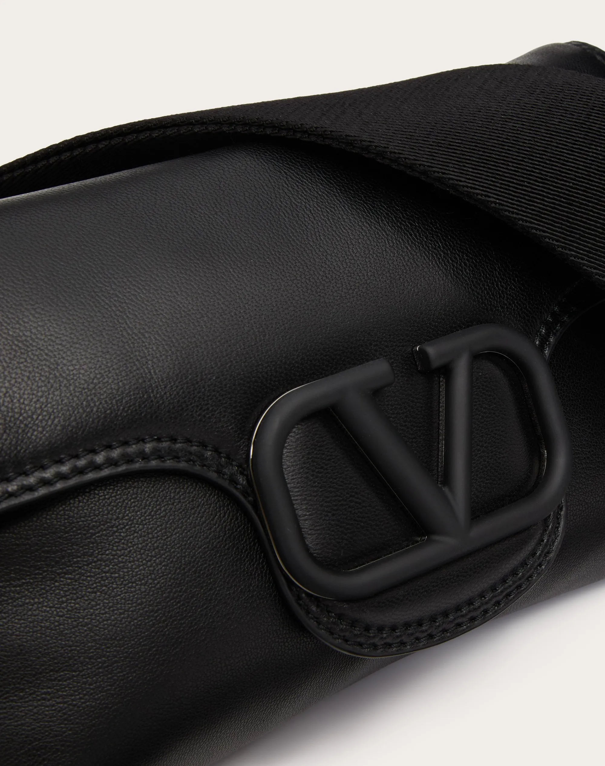 BORSA A TRACOLLA VALENTINO GARAVANI NOIR IN NAPPA