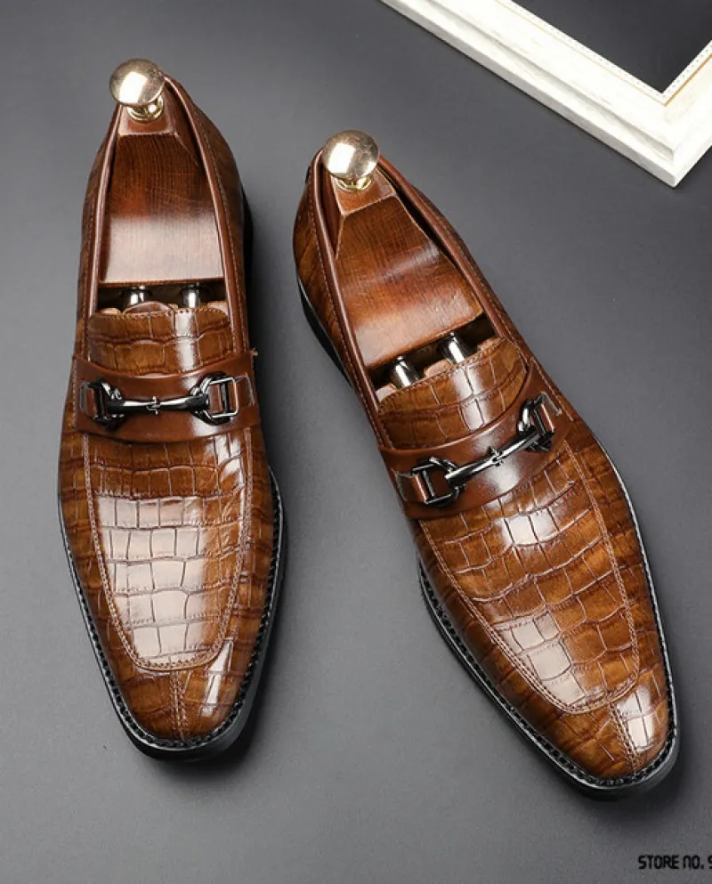 British Gentleman Nero Marrone Slip On Flats Scarpe per uomo Casual Oxford Abito formale Calzature da sposa Sapatos Tenis Masc