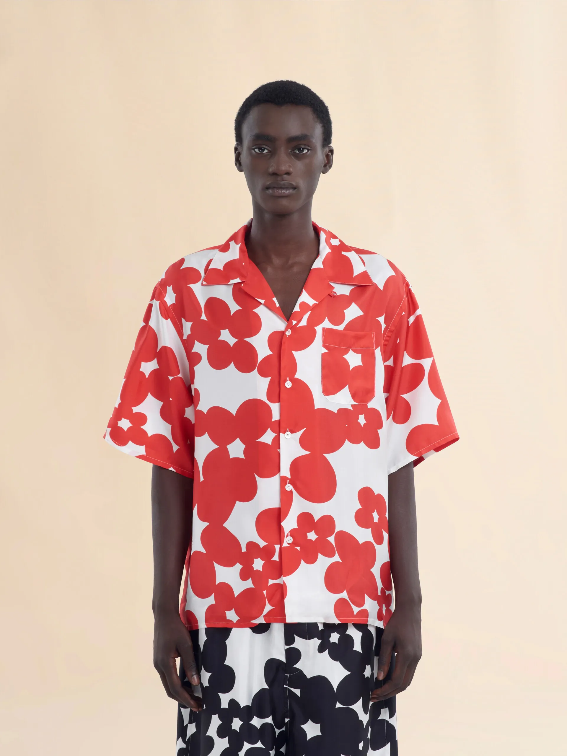 Camicia in seta con stampa Dillies bianca e rossa