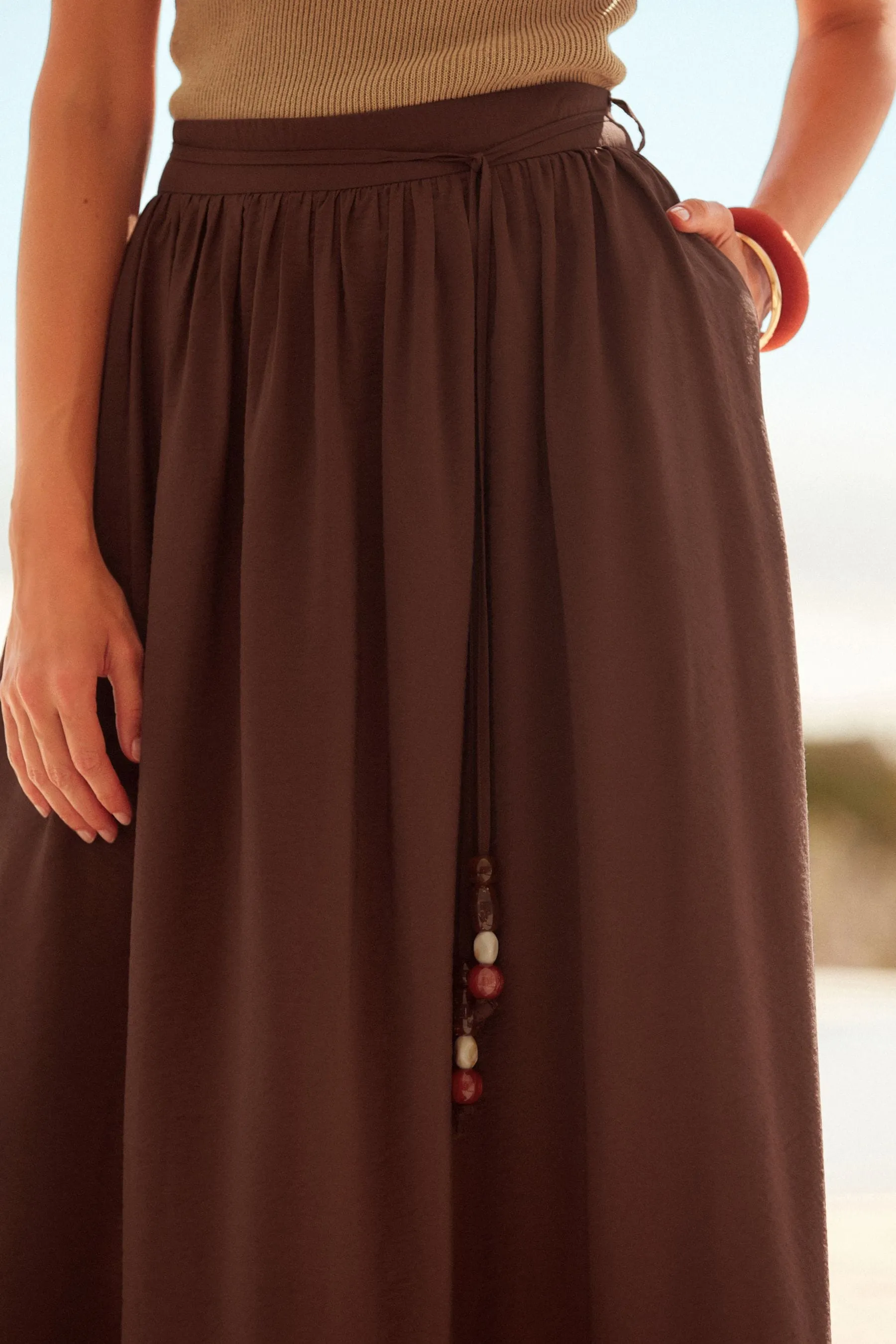 Maxi gonna testurizzata con cintura