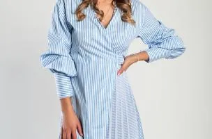 Mini abito con stampa a righe, di colore azzurro
