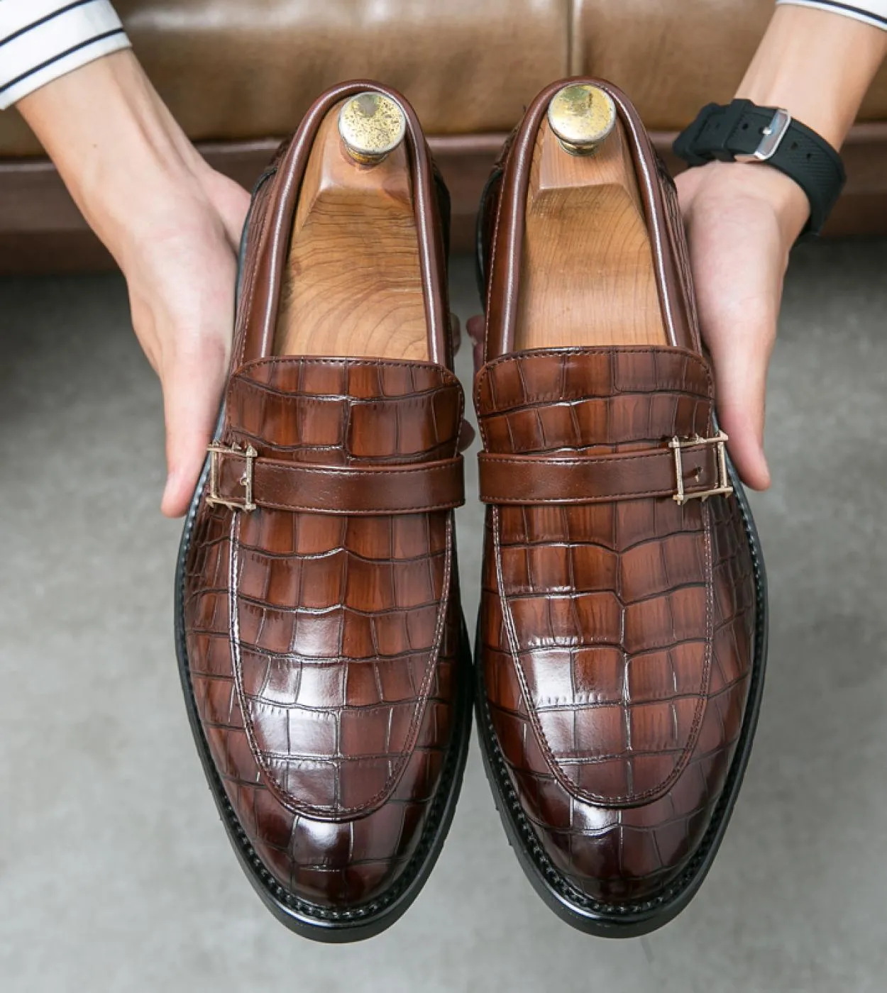 Mocassini da guida in pelle Scarpe da sposa in pelle Scarpe da uomo in pelle a punta casual
