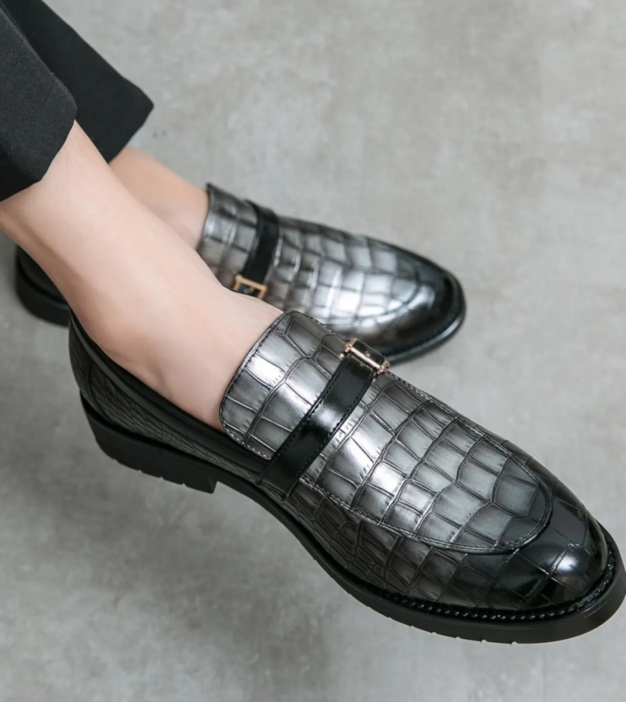 Mocassini da guida in pelle Scarpe da sposa in pelle Scarpe da uomo in pelle a punta casual
