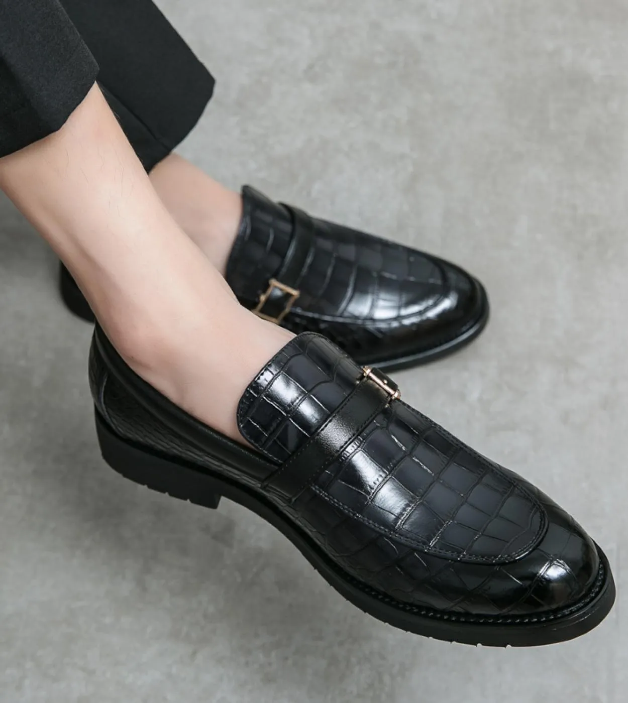 Mocassini da guida in pelle Scarpe da sposa in pelle Scarpe da uomo in pelle a punta casual