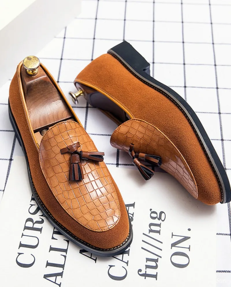 Nuovi uomini di design British Suede Patchwork Nappe Scarpe Flats Formal Wedding Prom Ritorno a casa Oxford Sapato Social Mascul