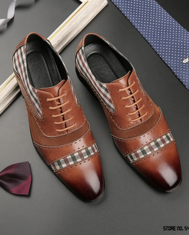 Nuovo designer britannico gentiluomo nero marrone scarpe stringate per uomo abito da sposa ballo di fine anno Oxford Sapatos Ten