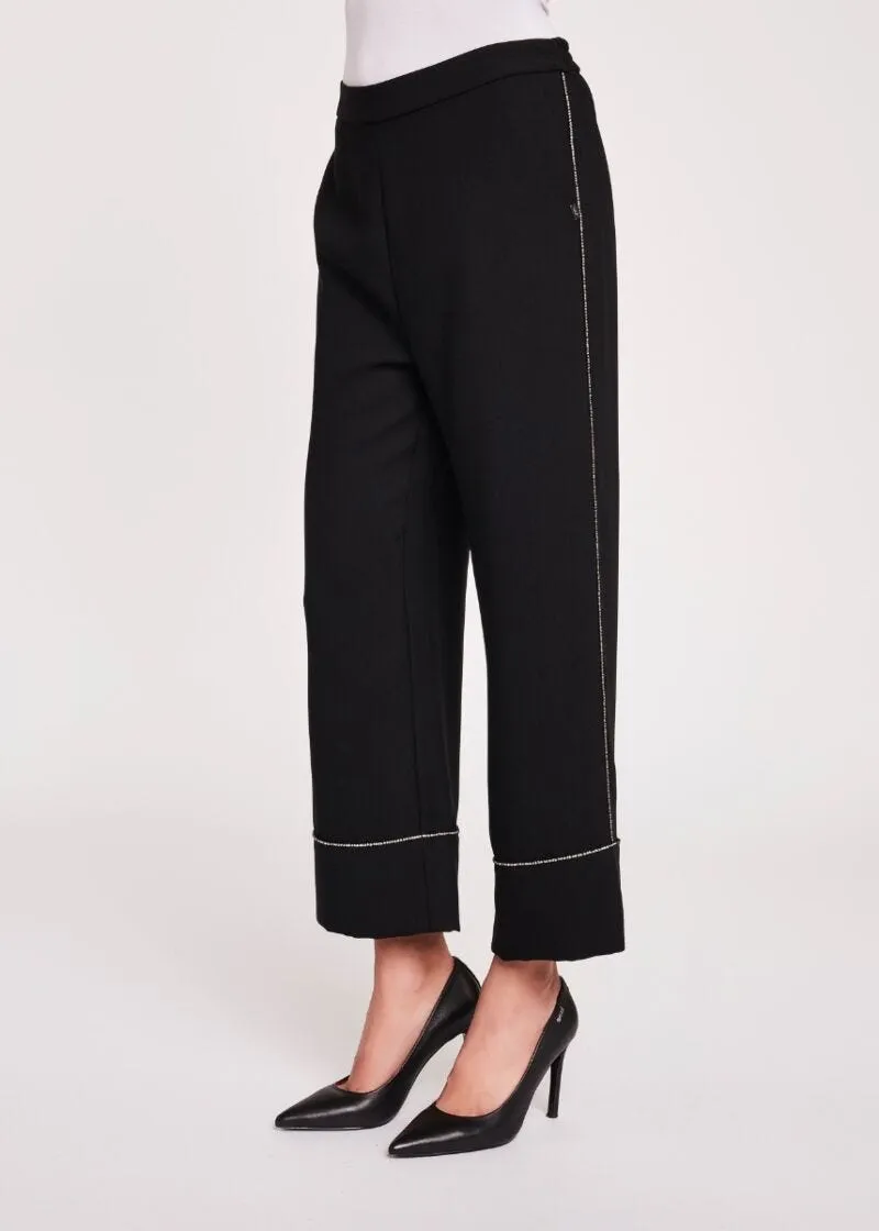 Pantaloni fluidi con strass