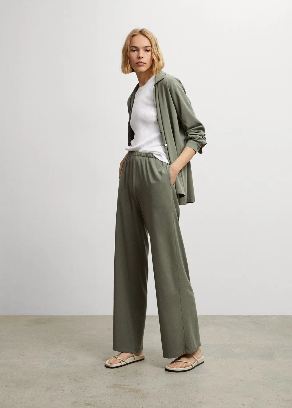 Pantaloni fluidi