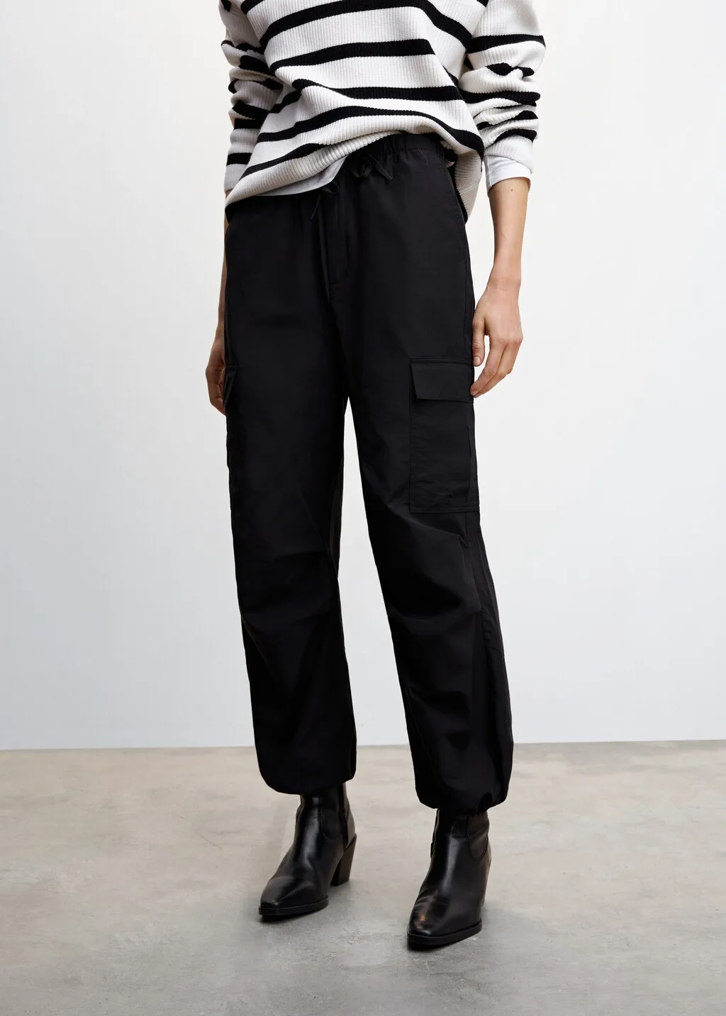 Pantaloni parachute