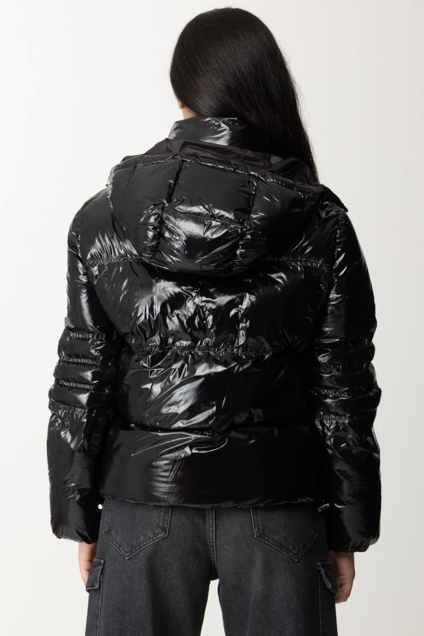 Piumino a collo alto in nylon lucido Nero