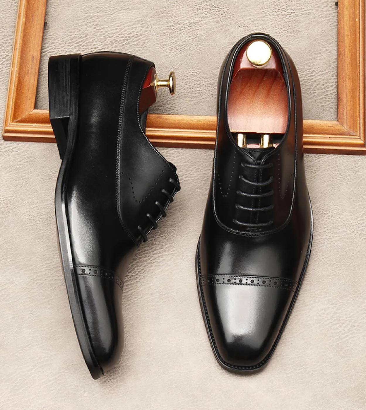 Scarpe brogue formali da uomo in pelle verniciata di lusso in vera pelle 2023 nuovo stile classico da uomo in pelle da lavoro so