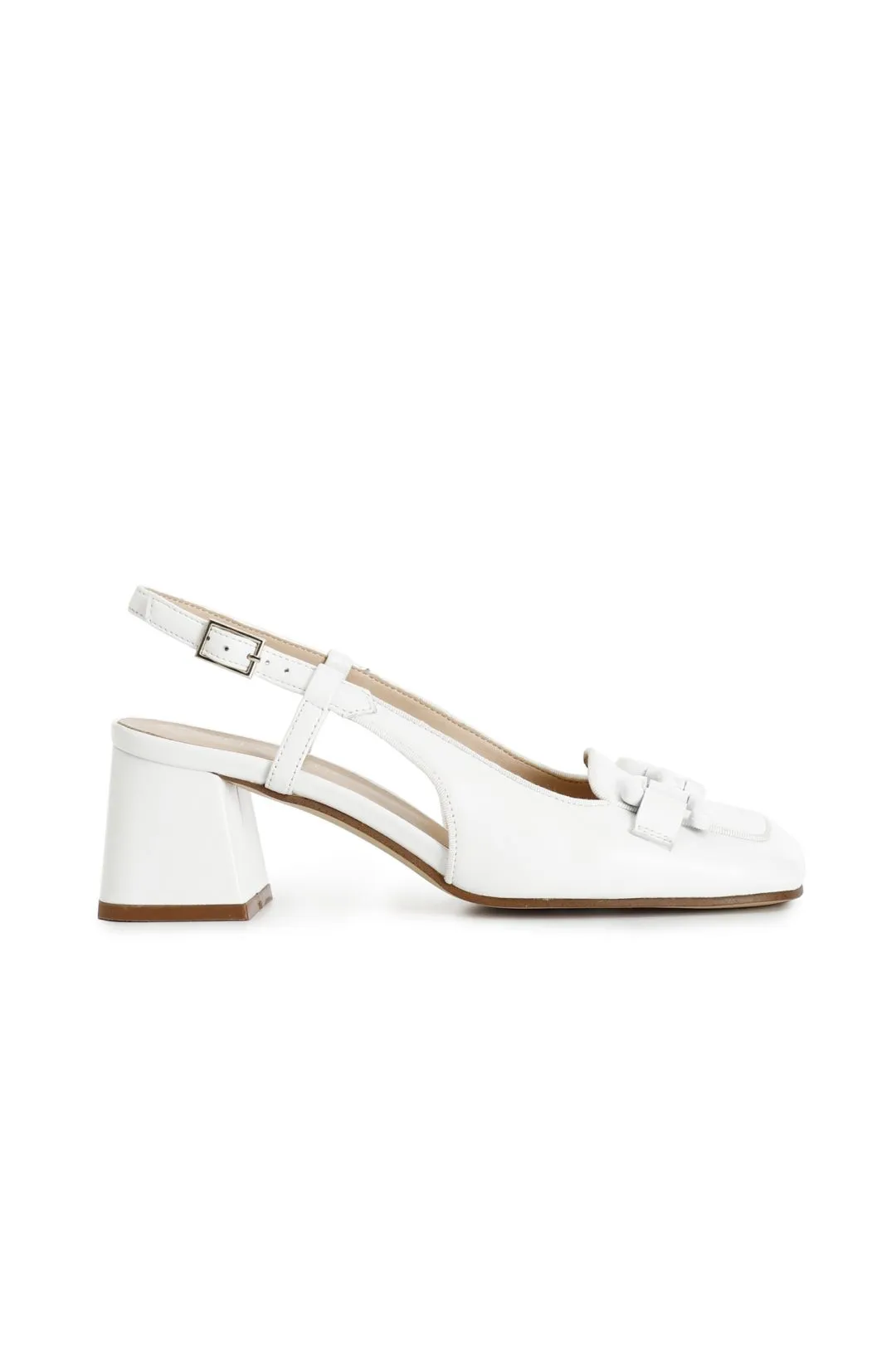 scarpe in nappa aperte sul retro con morsetto bianco
