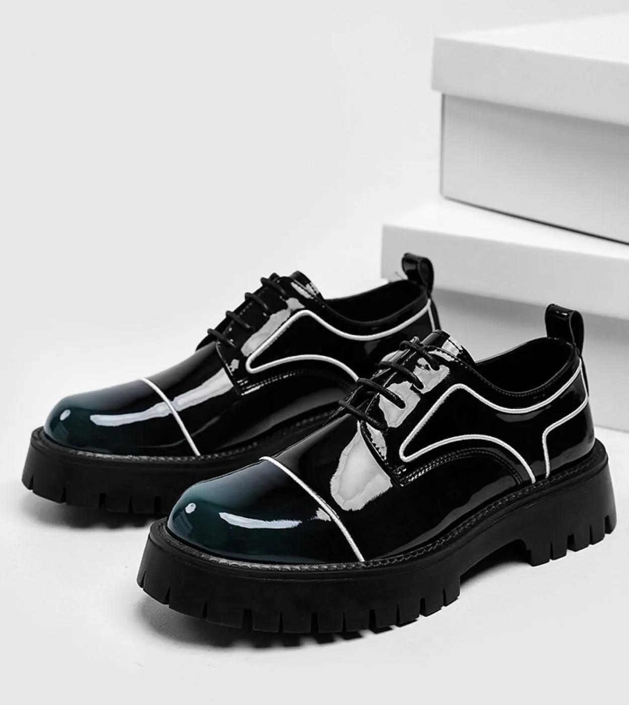 Scarpe in pelle verniciata verde Scarpe uomo uomo Scarpe casual più alte Scarpe più alte verdi Scarpe casual in pelle da uomo
