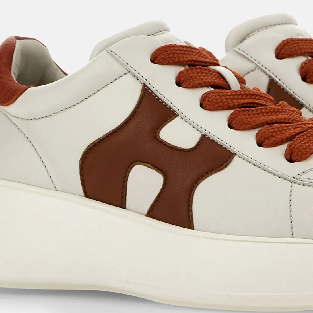 Sneaker Rebel Hogan da donna in pelle bianca e arancione