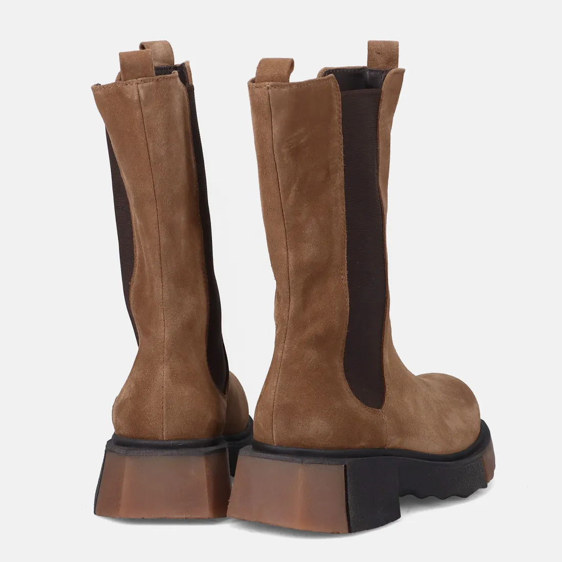 Stivaletto Chelsea Vicolo 8 in suede sigaro con suola bicolore