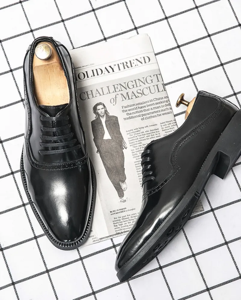Street Fashion Colori misti Appartamenti in pelle Oxford Bullock Scarpe per uomo Casual Abito formale da sposa Sapatos Tenis Mas