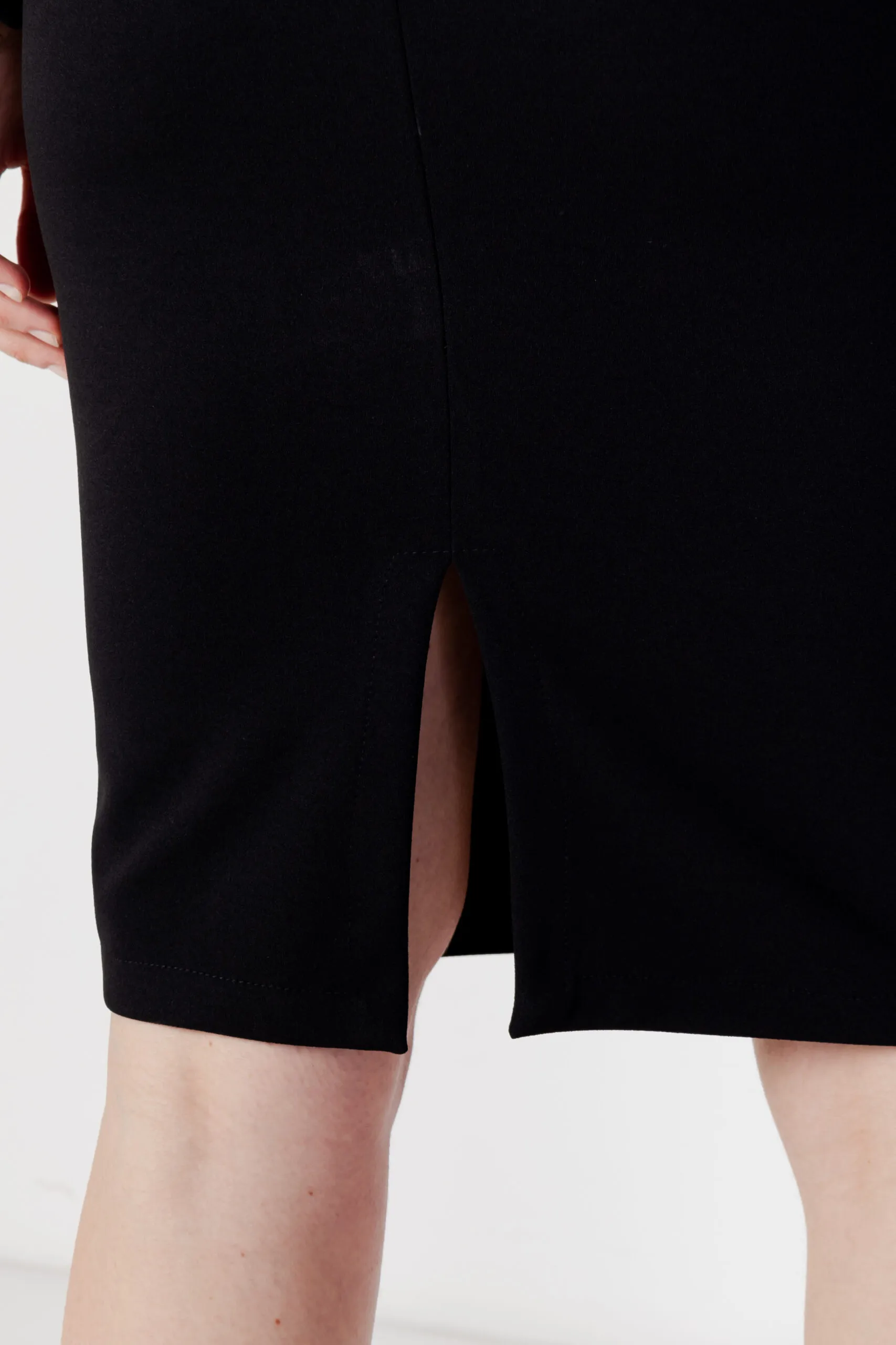 Vestito lungo Rinascimento applicazione giro collo Nero