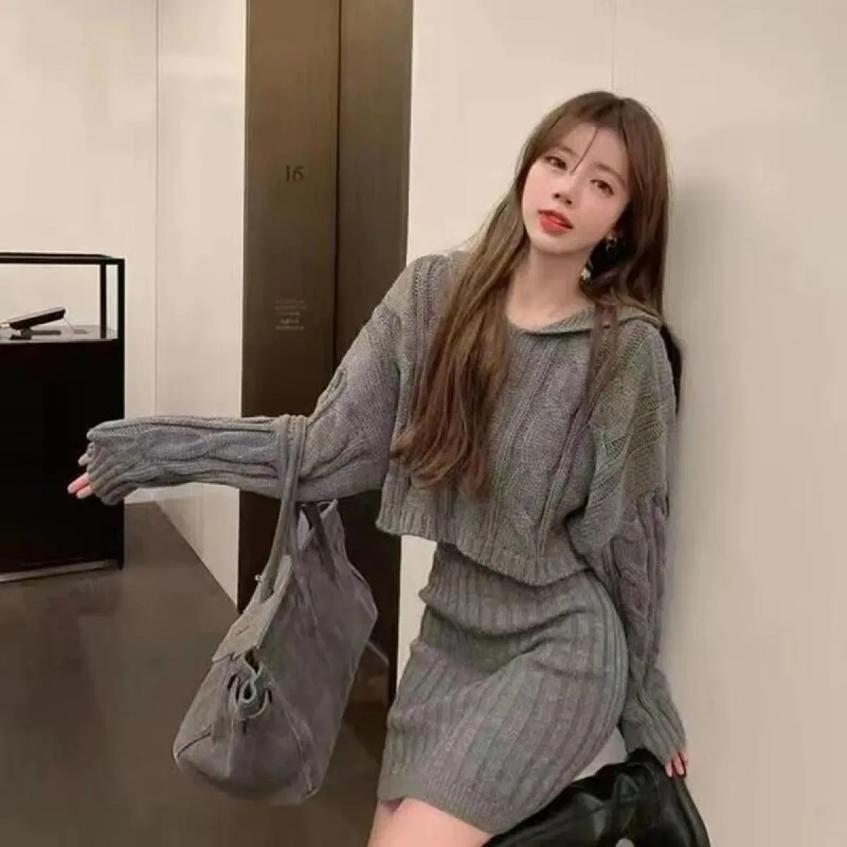 Xpqbb Maglione e gonne lavorati a maglia intrecciati da donna Set maglione corto a maniche lunghe con cappuccio con cappuccio La